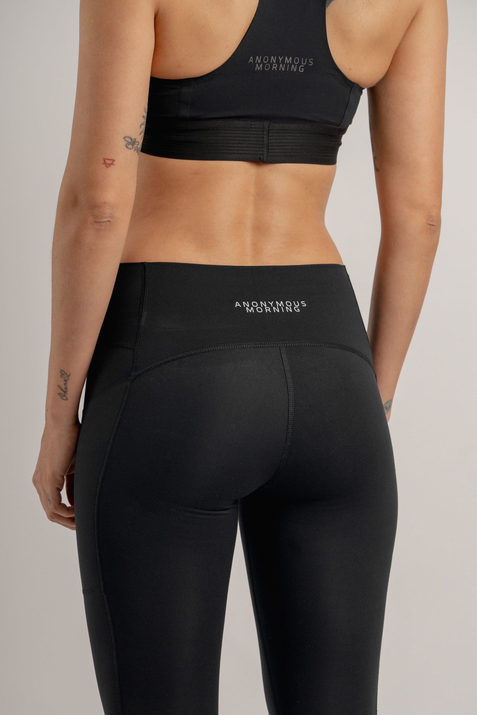 Leggins técnicos de compresión para mujer con bolsillos – Performance Leggin 2 de Anonymus Morning