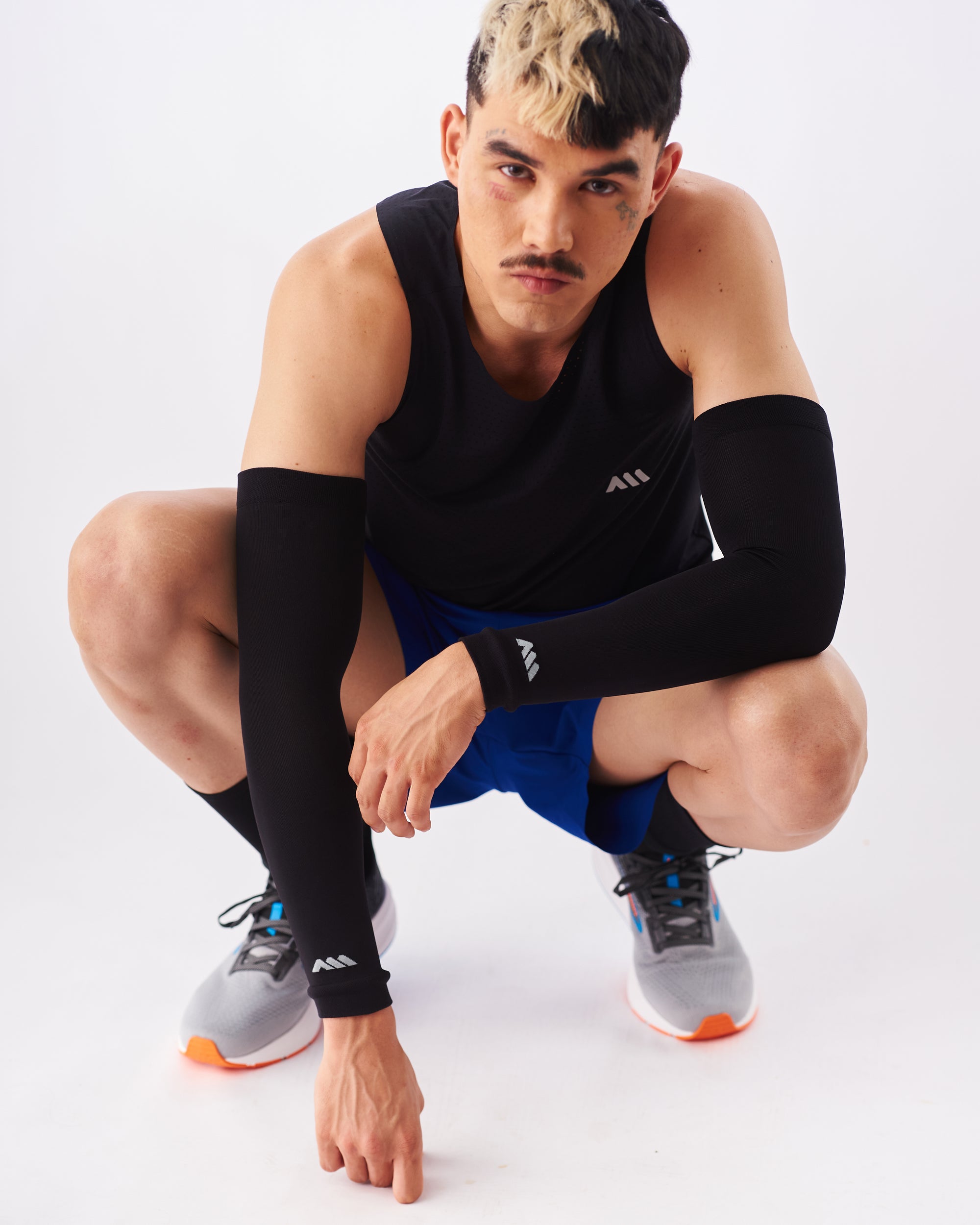 Mangas deportivas compresión negra para correr – Aero Speed Arm Sleeves de Anonymus Morning